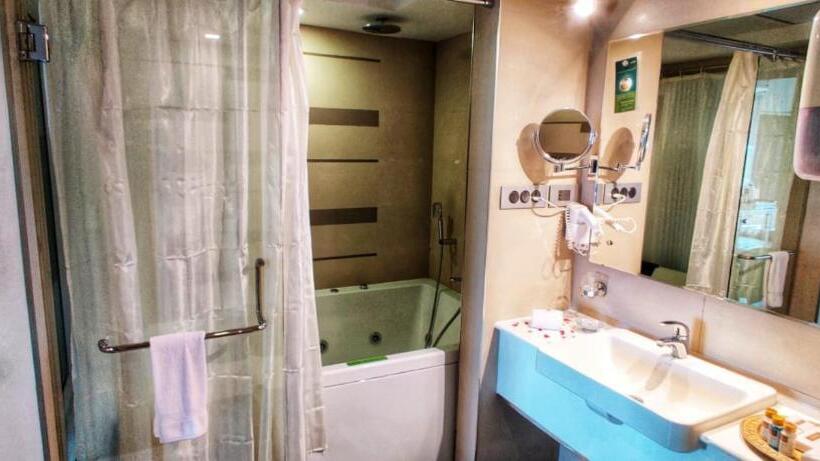 استراحتگاه Chandys Windy Woods Munnar