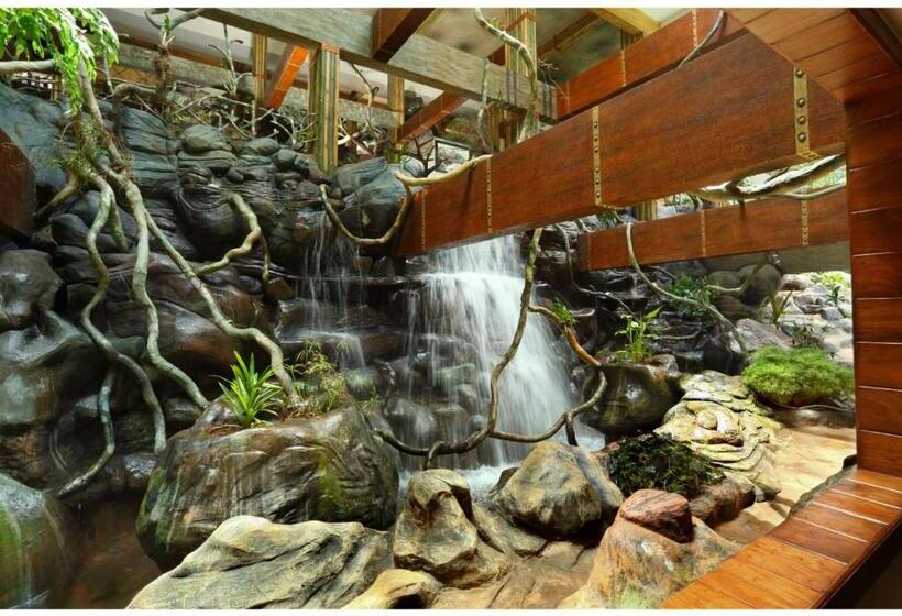 استراحتگاه Chandys Windy Woods Munnar