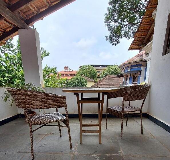 The Old Quarter Hostel