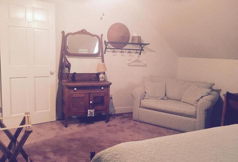 A Chateau On The Bayou Bed & Breakfast