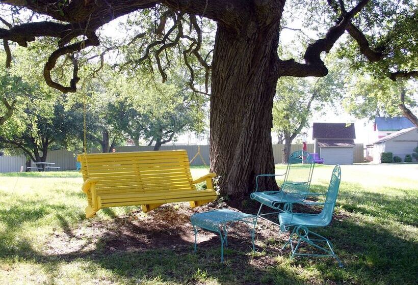 Angels Nest Bed And Breakfast