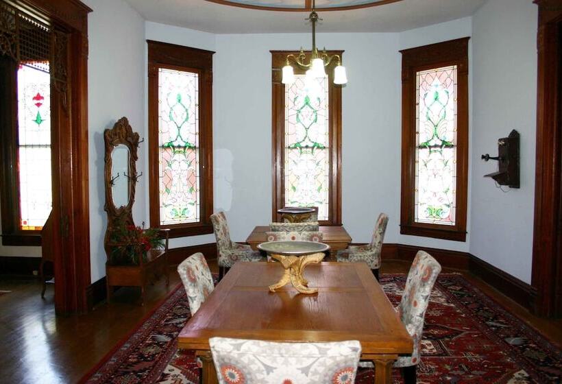 Angels Nest Bed And Breakfast