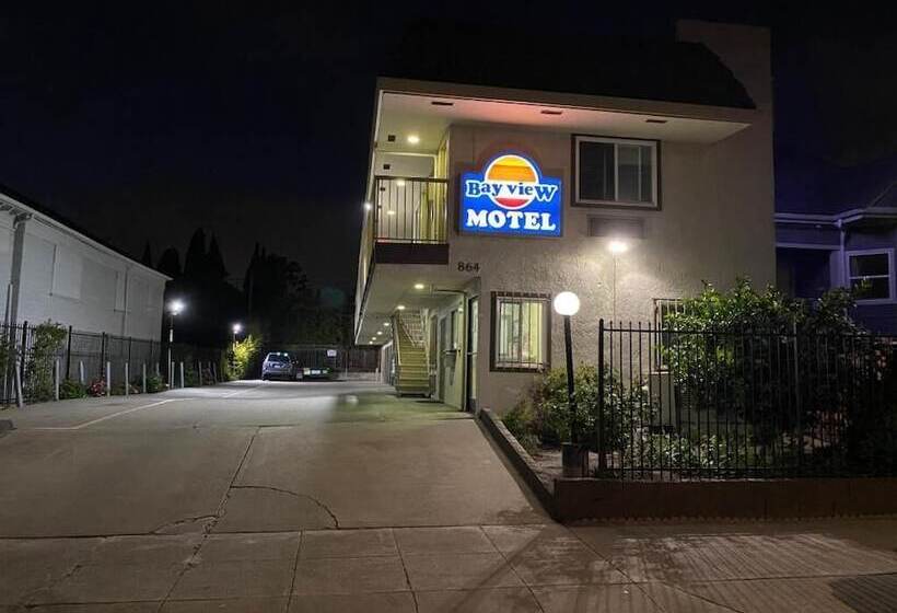 Bayview Motel