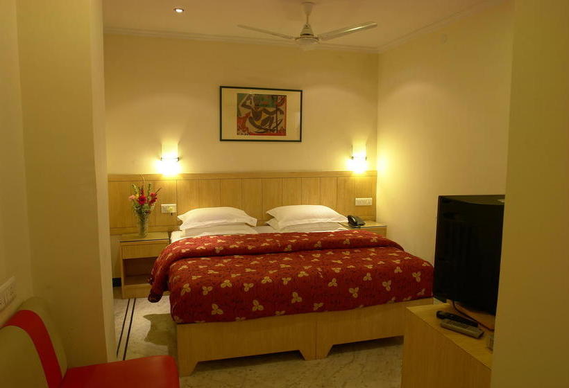 Cedar Court Bed And Breakfast