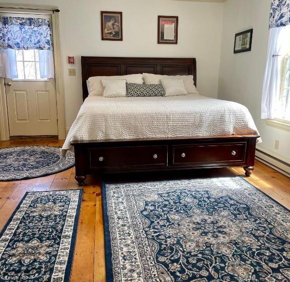 مبيت وإفطار Clark Currier Inn