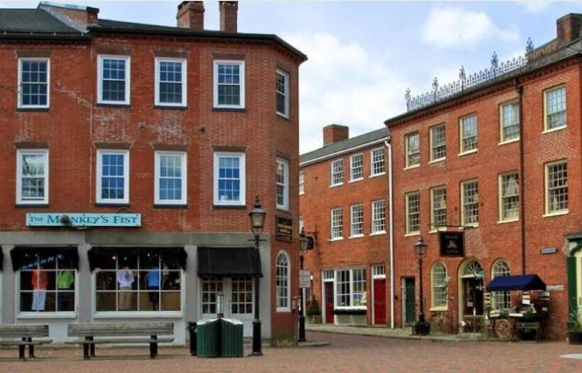 مبيت وإفطار Clark Currier Inn