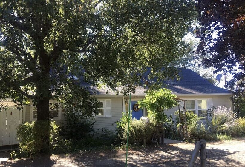 Glen Morey Country House B & B Inn