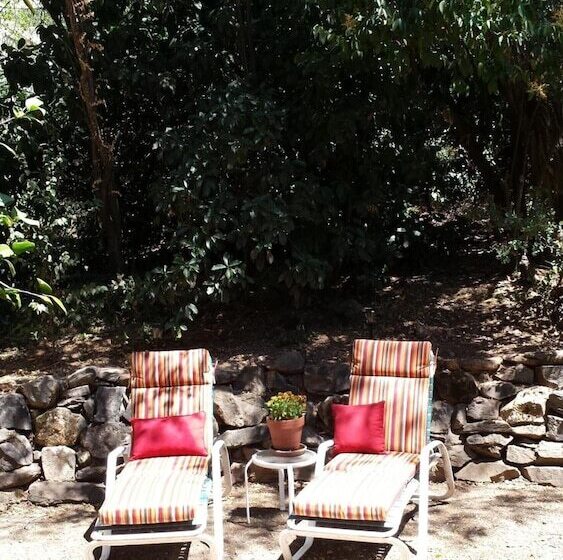 Glen Morey Country House B & B Inn