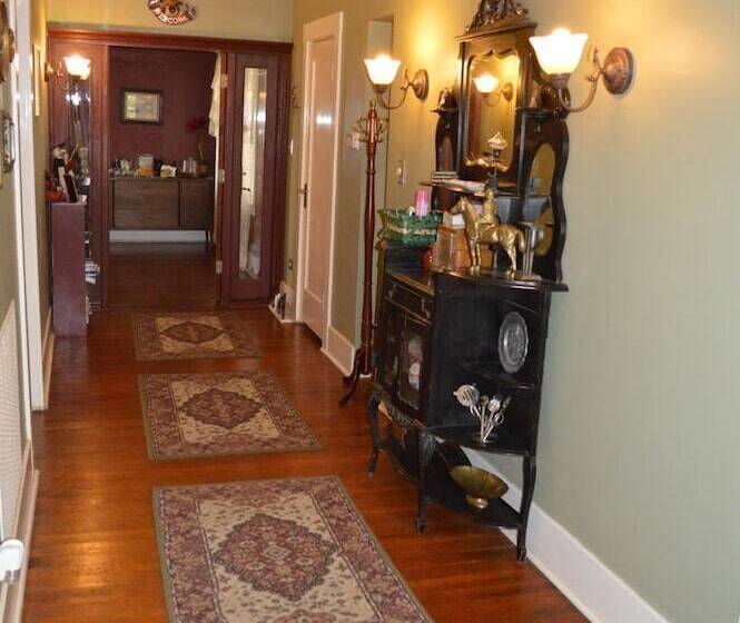 Glen Morey Country House B & B Inn