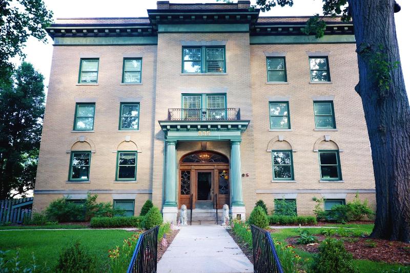 Bed and Breakfast Inn At 835 Boutique