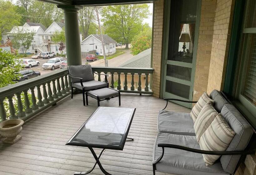 Bed and Breakfast Inn At 835 Boutique