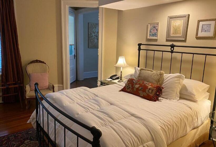 تختخواب و صبحانه Inn At 835 Boutique