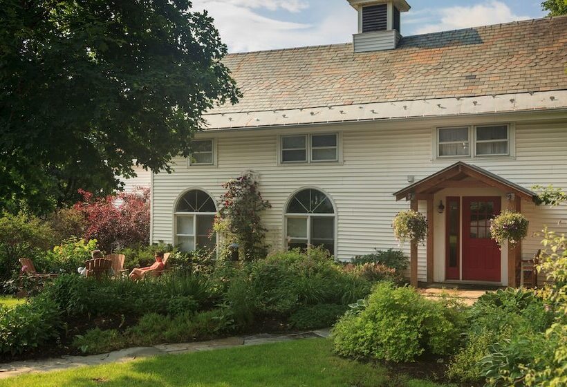 Lang House On Main Street Bed & Breakfast