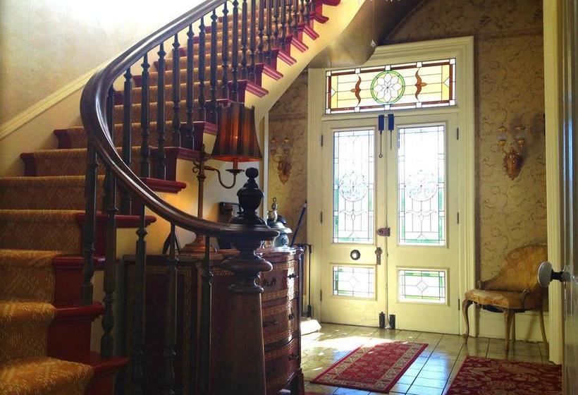 مبيت وإفطار Nicki Lee Mansion