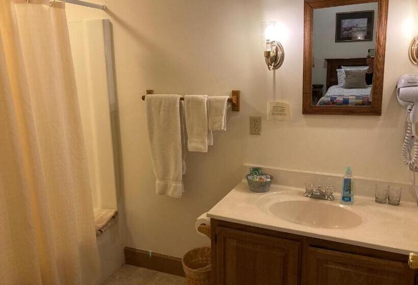 تختخواب و صبحانه Oak Valley Inn And Suites