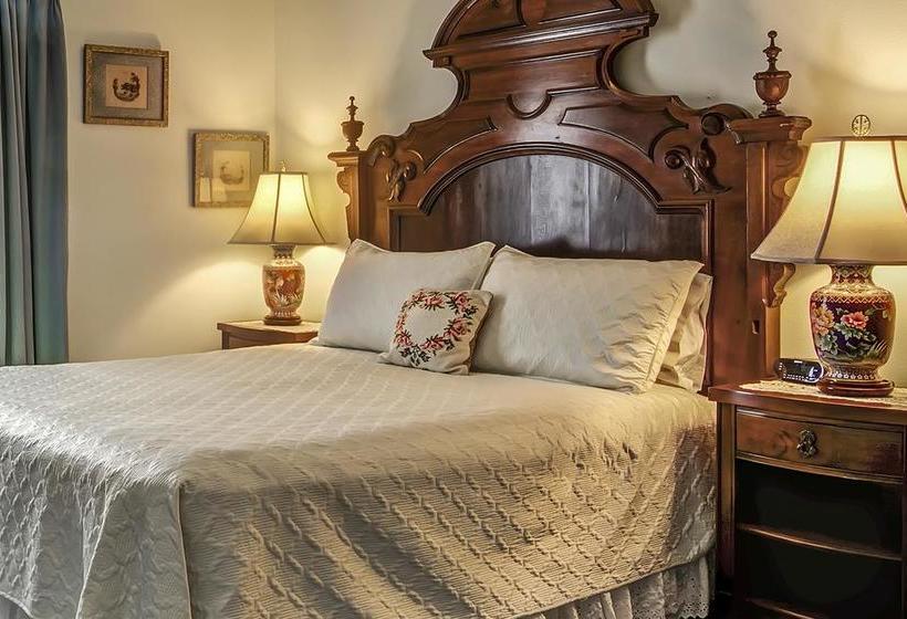 Rose Manor Bed & Breakfast