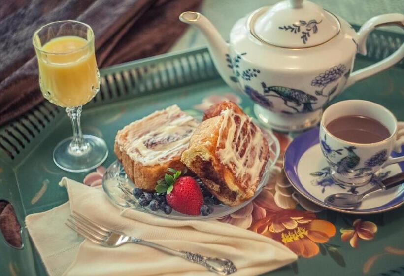 مبيت وإفطار Silver Heart Inn & Cottages