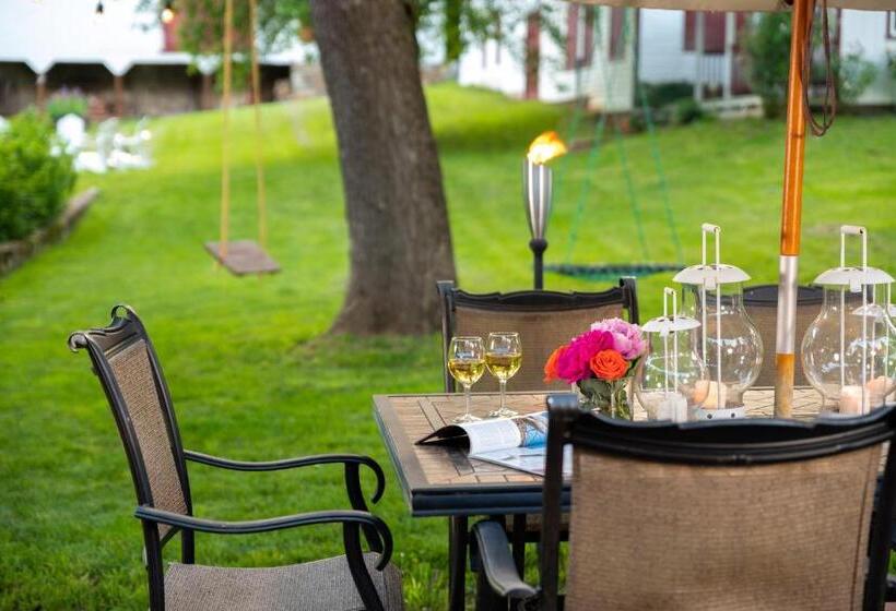 住宿加早餐  South Court Inn