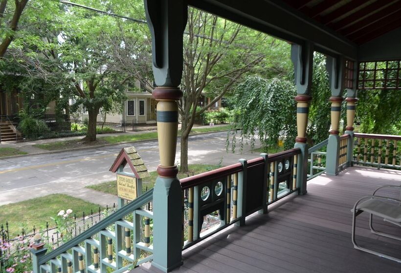 住宿加早餐  Stone Gables Inn