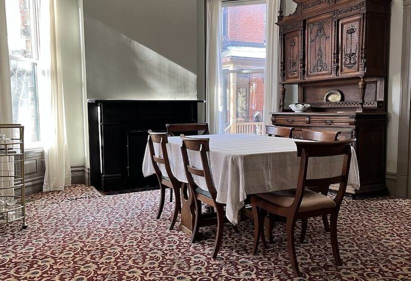 住宿加早餐  Stone Gables Inn