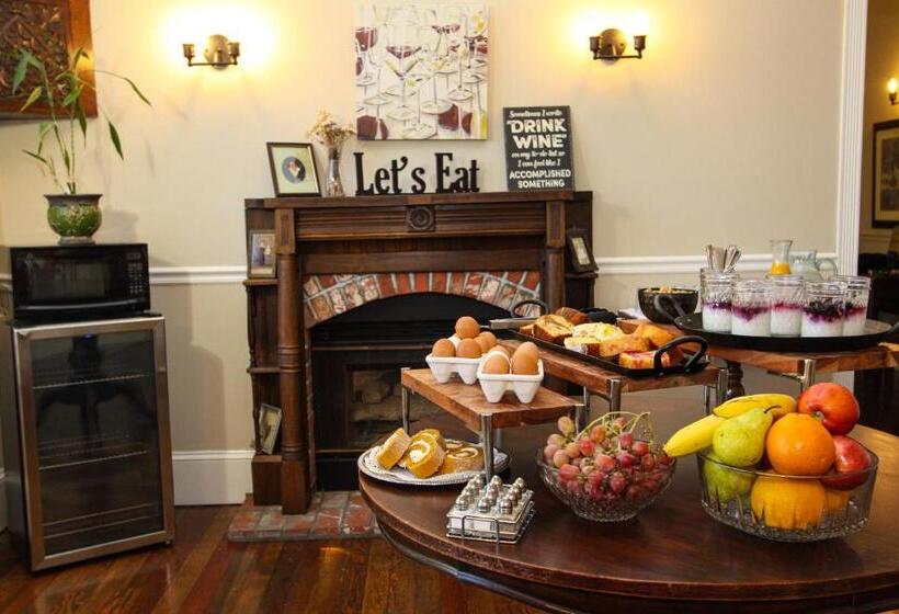 Bed and Breakfast The Inn At 161