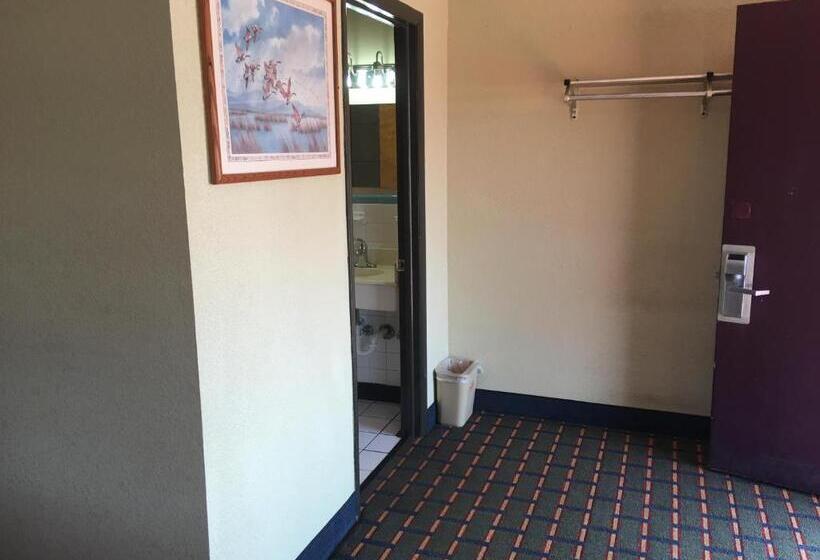 Best Value Inn Motel Sandusky