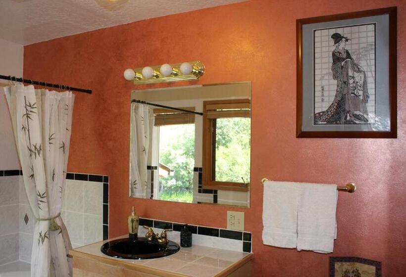 Blue Mountain Bed And Breakfast