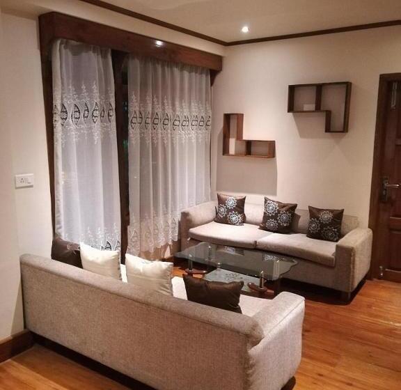 Cafe Shillong Bed And Breakfast