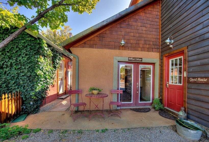 Cali Cochitta Vacation Rentals