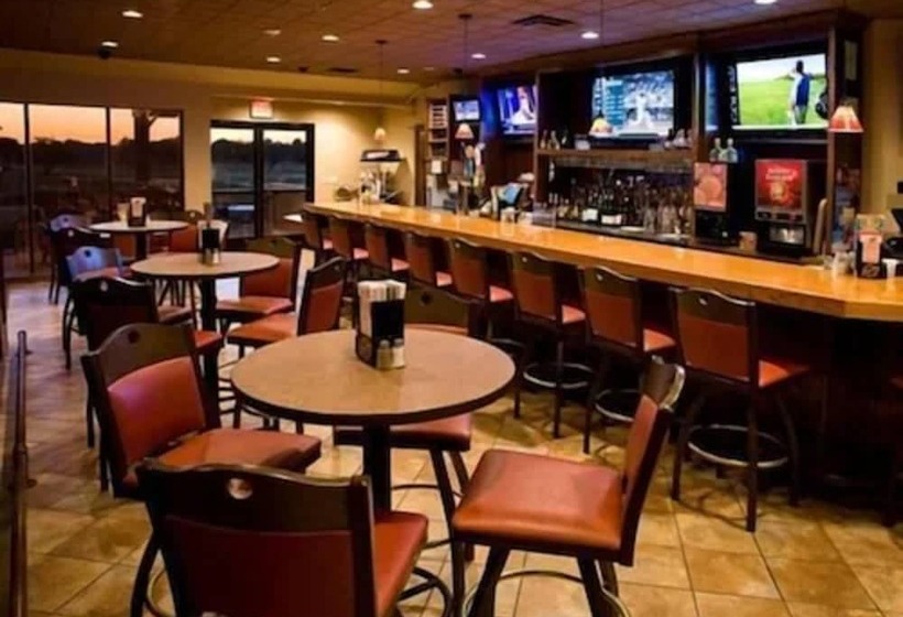 Candlestone Golf And Resort