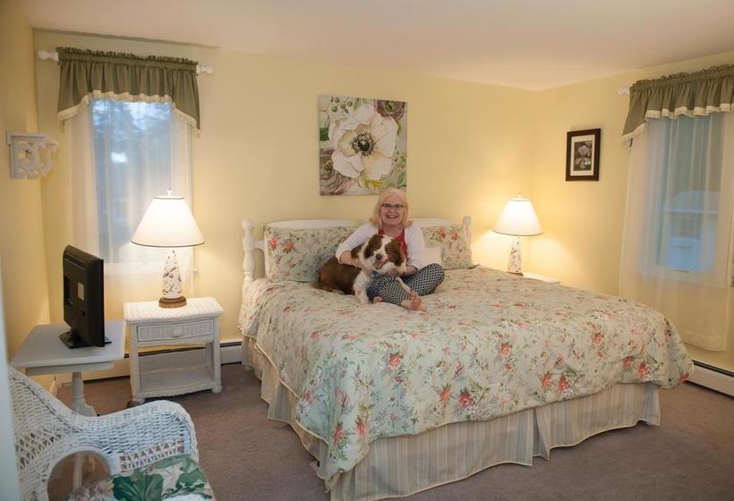 Cranberry Manor Bed And Breakfast Cape Cod