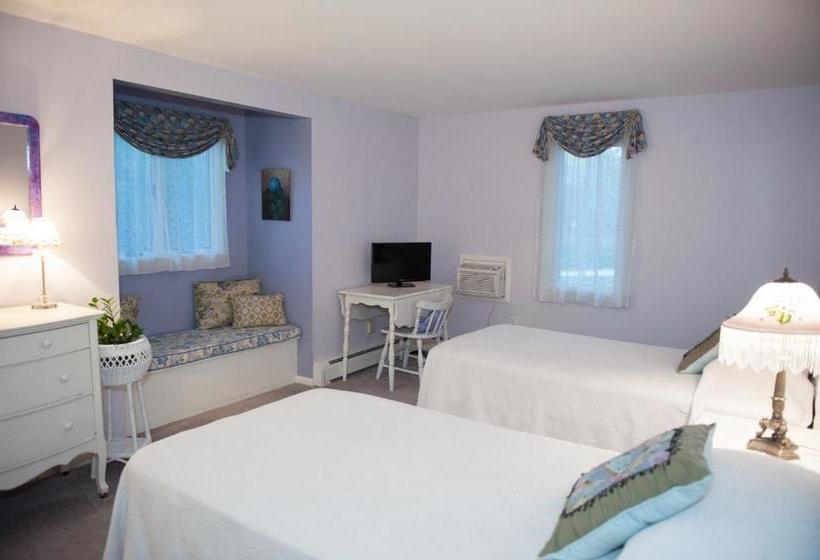 Cranberry Manor Bed And Breakfast Cape Cod