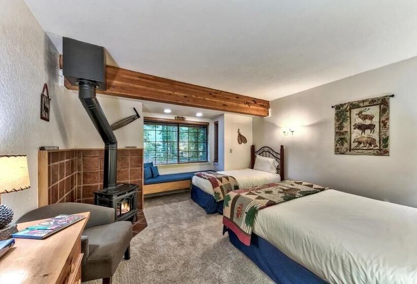 צימר Donner Lake Inn