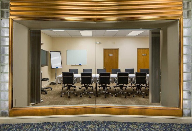 Finlen Hotel And Motor Inn