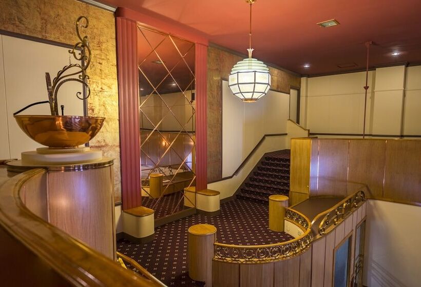 Finlen Hotel And Motor Inn