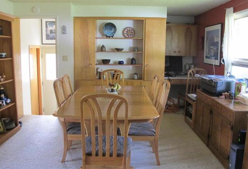 Frenchy S Adventure Bed And Breakfast