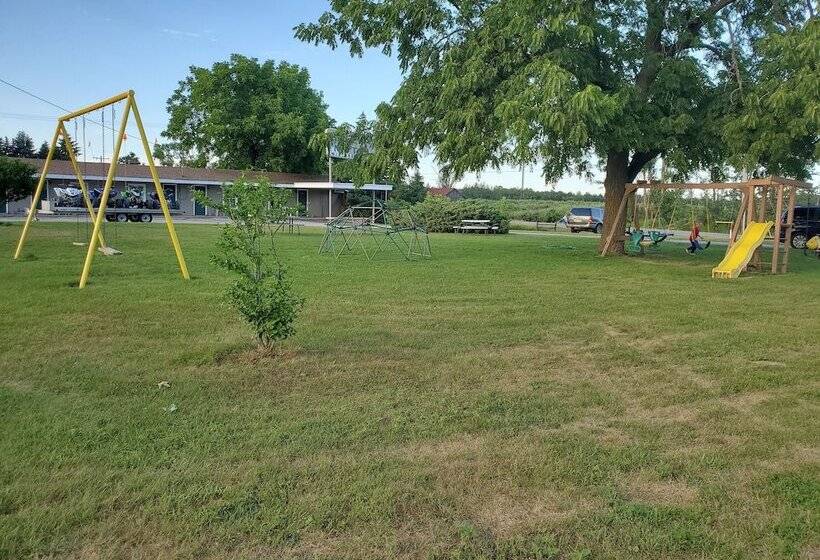 The Last Resort Motel