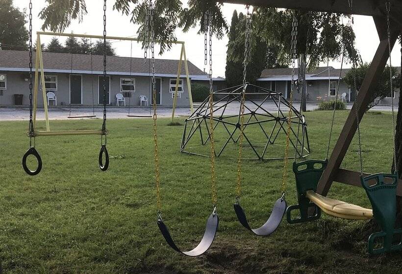 The Last Resort Motel