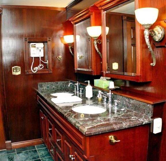 Herrold On Hill Bed And Breakfast