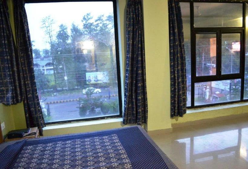 בית מלון כפרי Amrit Regency