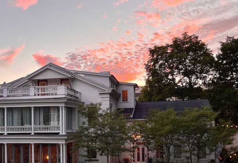 فندق Argos Inn   Ithaca S Boutique