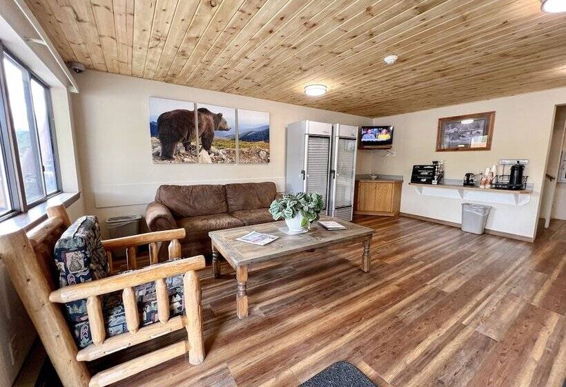 هتل Beartooth Hideaway Inn & Cabins