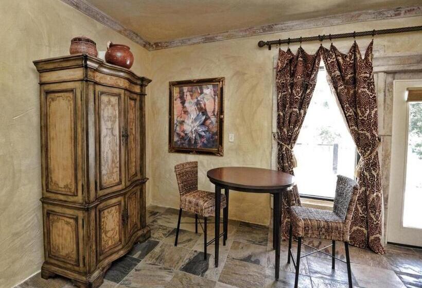 ホテル Blanco Riverside Cottages