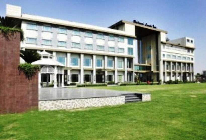 호텔 Brijwasi Lands Inn