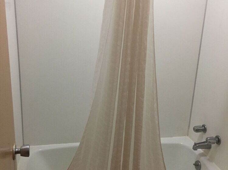 בית מלון כפרי Budget Inn And Suites