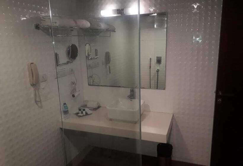 ホテル Cocoon Luxury Business