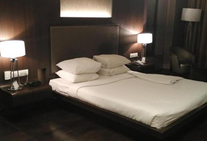 ホテル Cocoon Luxury Business