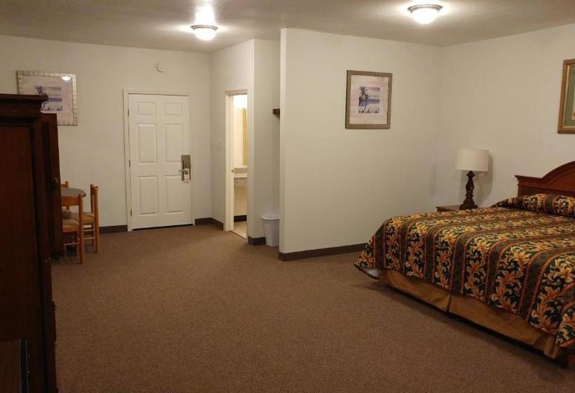 Отель Country Regency Inn & Suites