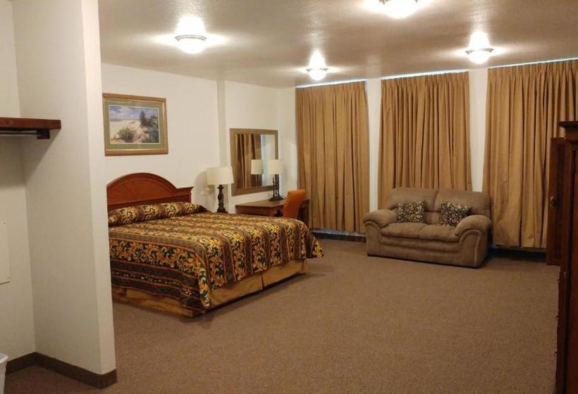 Отель Country Regency Inn & Suites