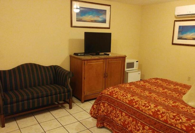 Отель Country Regency Inn & Suites